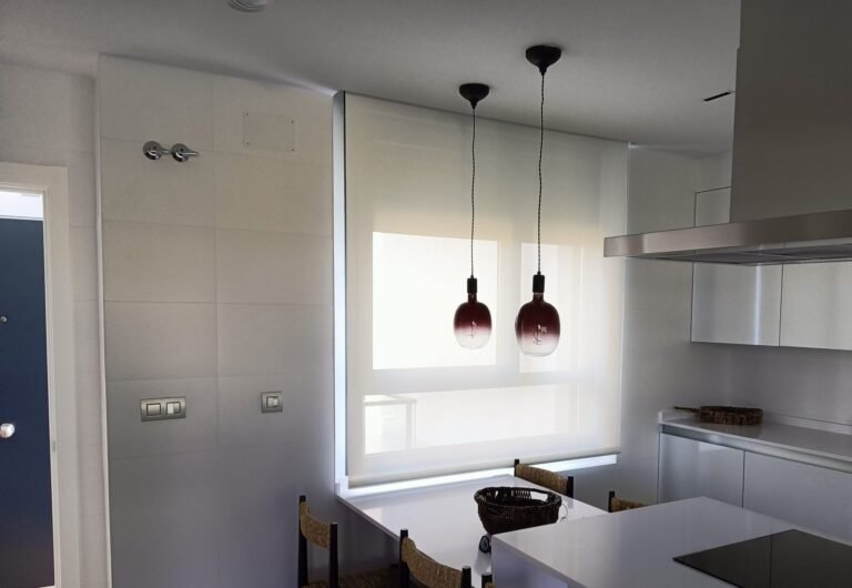 Estor motorizado sin cable traslúcido